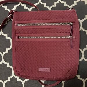 Vera Bradley crossbody bag; maroon